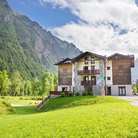 Ostello Casa Corti Вальбондьйоне Екстер'єр фото