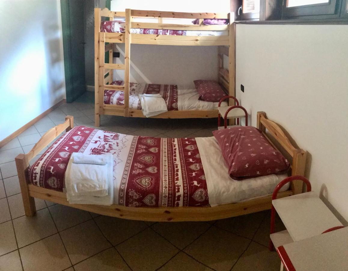 Ostello Casa Corti Вальбондьйоне Екстер'єр фото