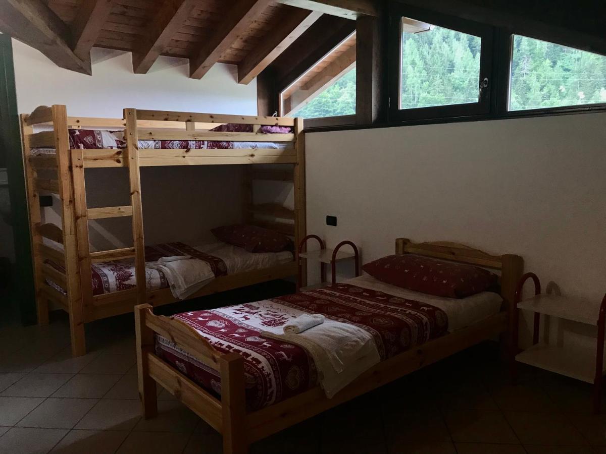 Ostello Casa Corti Вальбондьйоне Екстер'єр фото