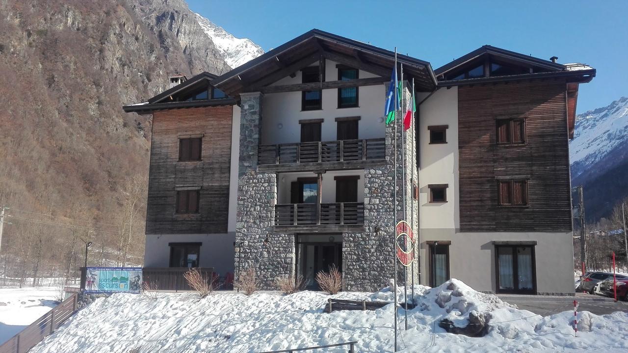 Ostello Casa Corti Вальбондьйоне Екстер'єр фото