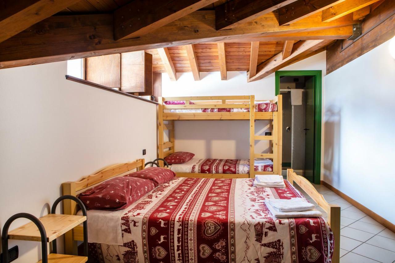 Ostello Casa Corti Вальбондьйоне Екстер'єр фото