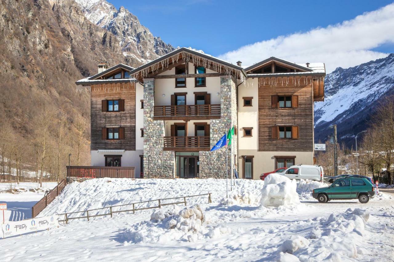 Ostello Casa Corti Вальбондьйоне Екстер'єр фото